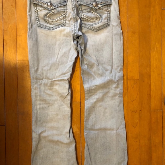 Silver Jeans - Picture 4 of 5